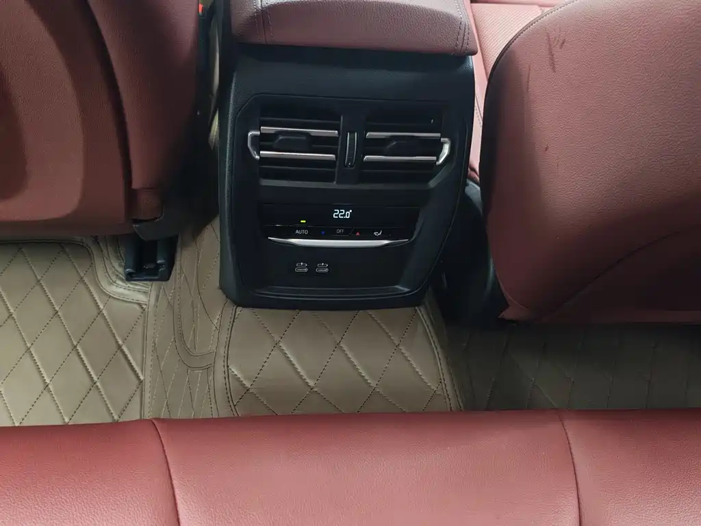 BMW 3 Series 2024