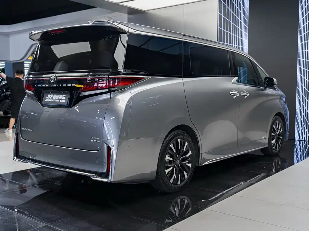 Toyota Vellfire 2024 — фото 14