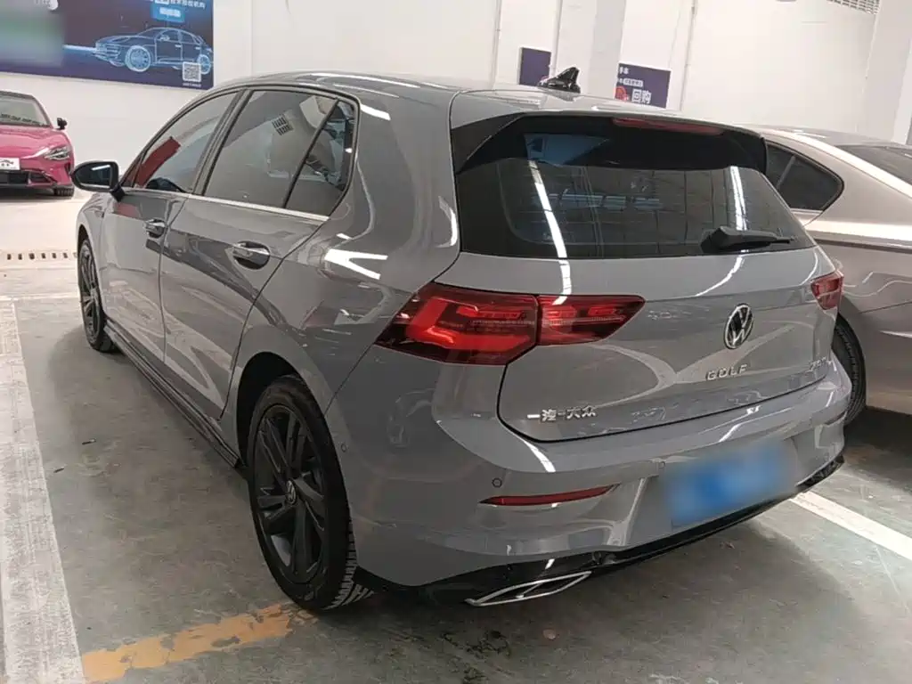 Volkswagen Golf 2024