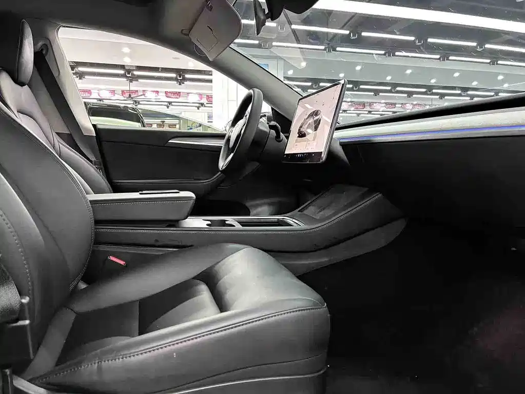 Tesla Model Y 2022 — фото 17