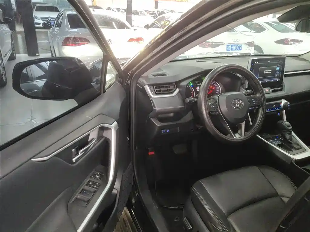 Toyota Wildlander 2021 — фото 16