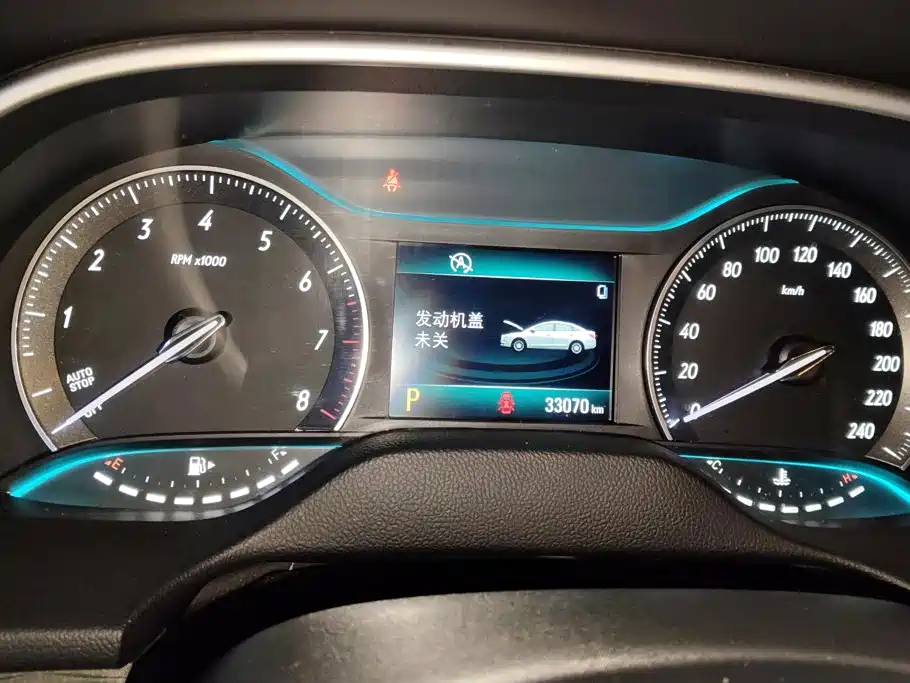 Buick Excelle 2015 — фото 14