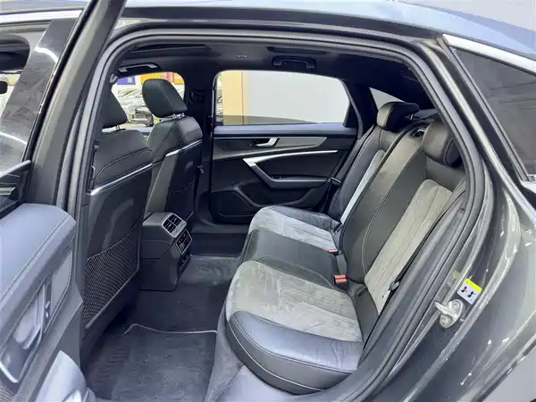 Audi A6L 2021