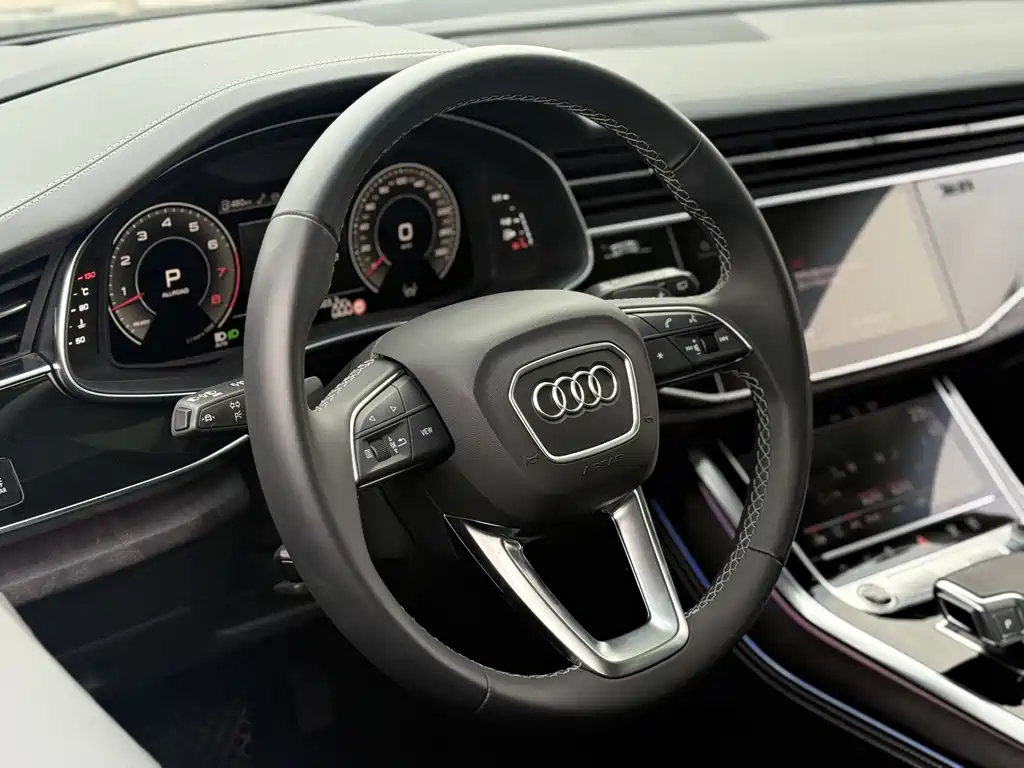 Audi Q8 2025 — фото 13