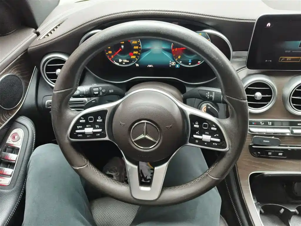 Mercedes-Benz GLC 2020 — фото 11
