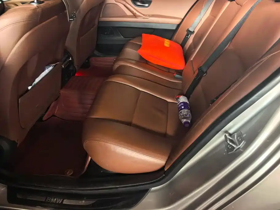 BMW 5 Series 2016 — фото 11