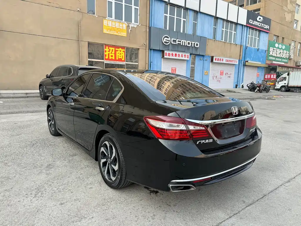 Honda Accord 2016 — фото 15
