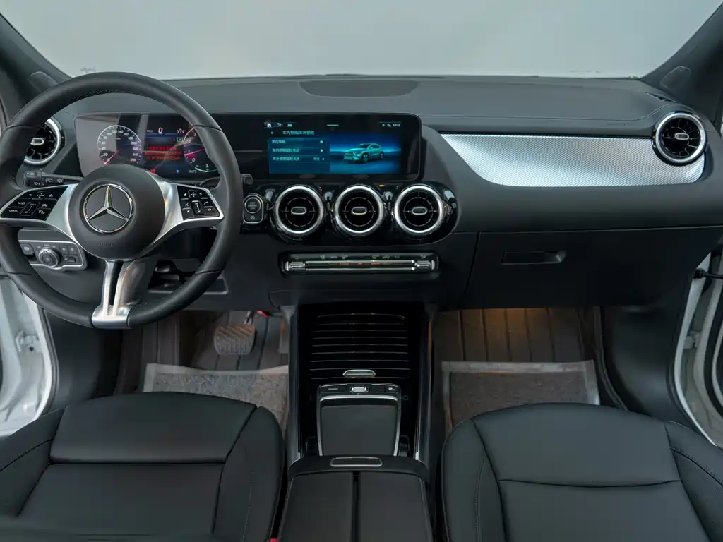 Mercedes-Benz GLA 2025 — фото 10