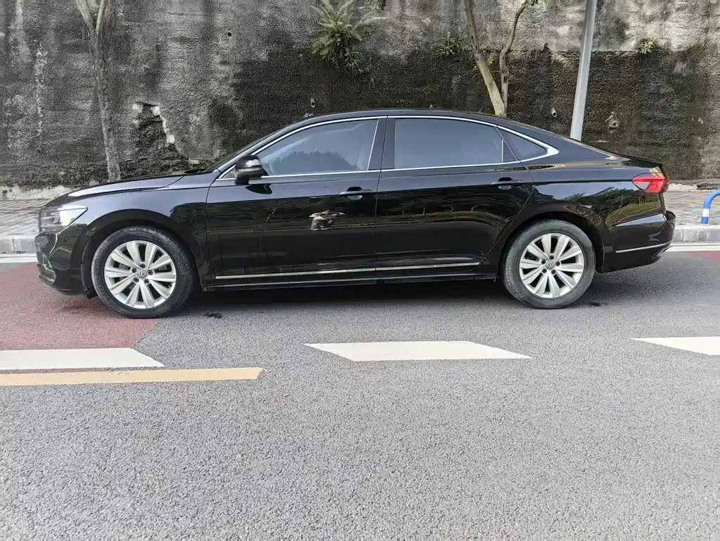Volkswagen Passat 2021 — фото 14