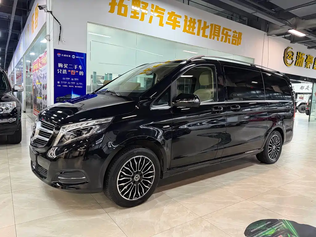 Mercedes-Benz V-Class 2020 — фото 2