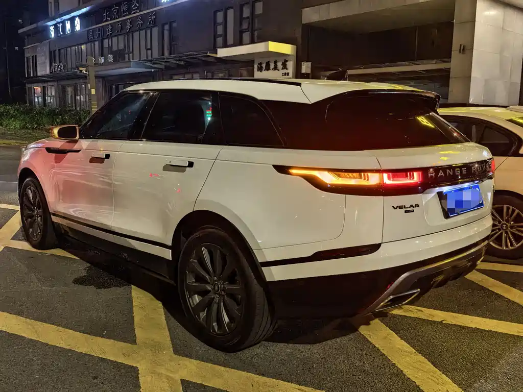 Land Rover Velar 2018 — фото 12