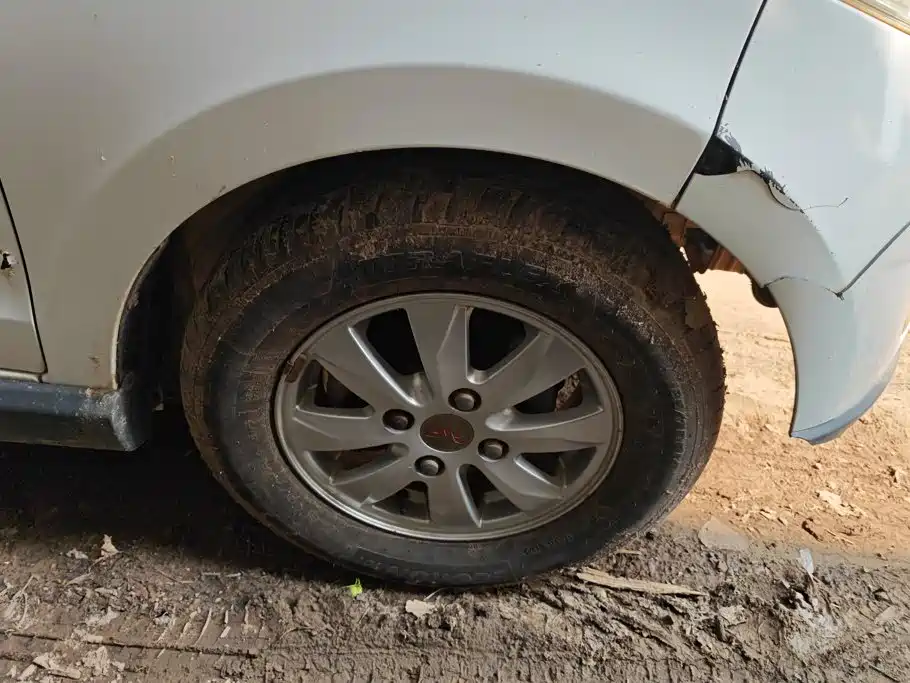 Wuling Hongguang 2015