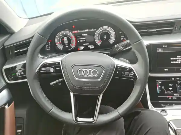 Audi A6L 2023