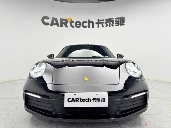 Porsche 911 2023