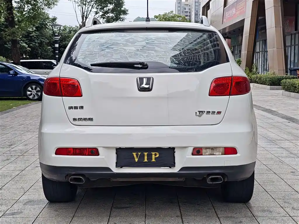 Luxgen Big 7 SUV 2012 — фото 16