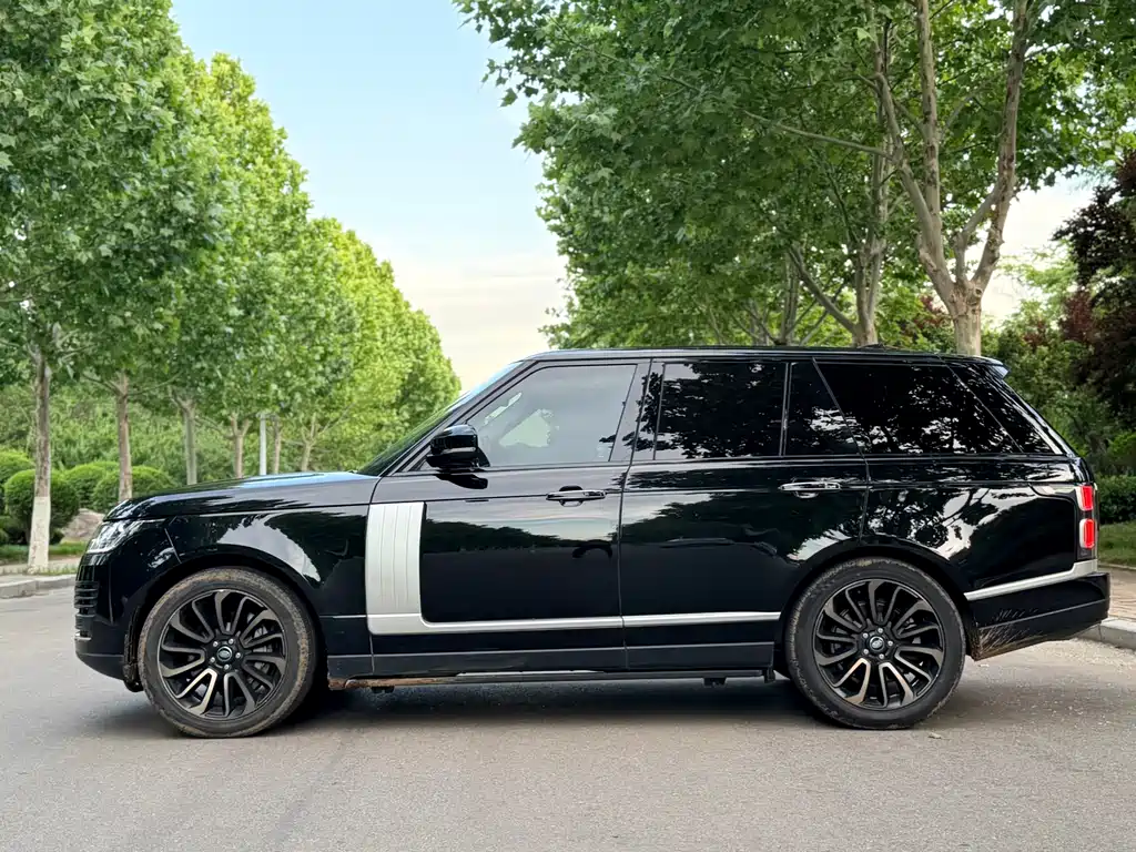 Land Rover Range Rover 2022 — фото 13