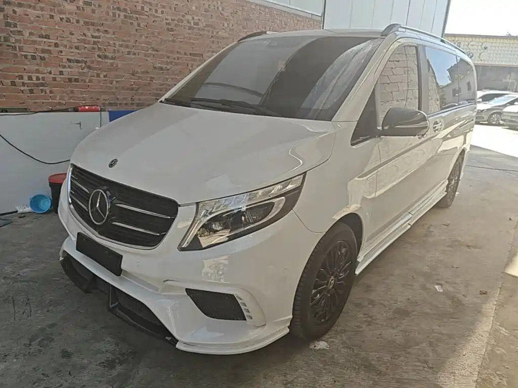 Mercedes-Benz V-Class 2019 — фото 1