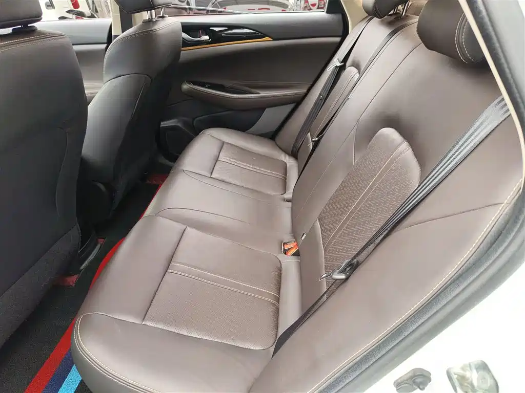 Changan Eado DT 2018 — фото 17