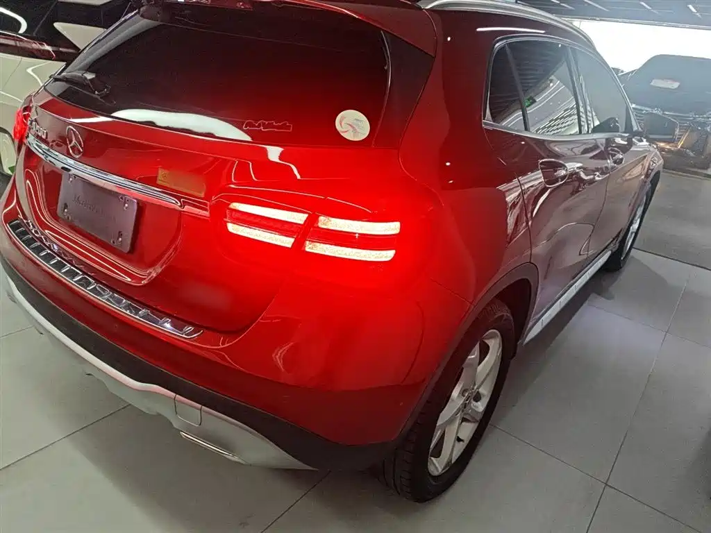 Mercedes-Benz GLA 2018 — фото 24