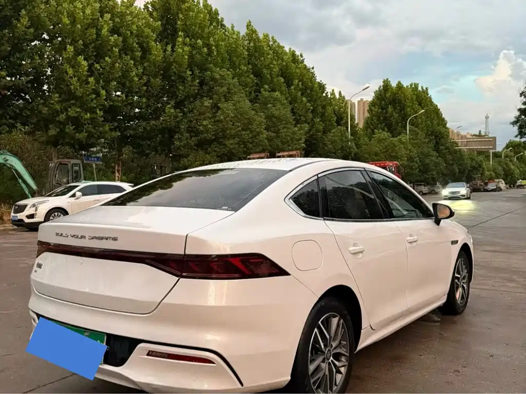 BYD Qin PLUS 2022 — фото 9