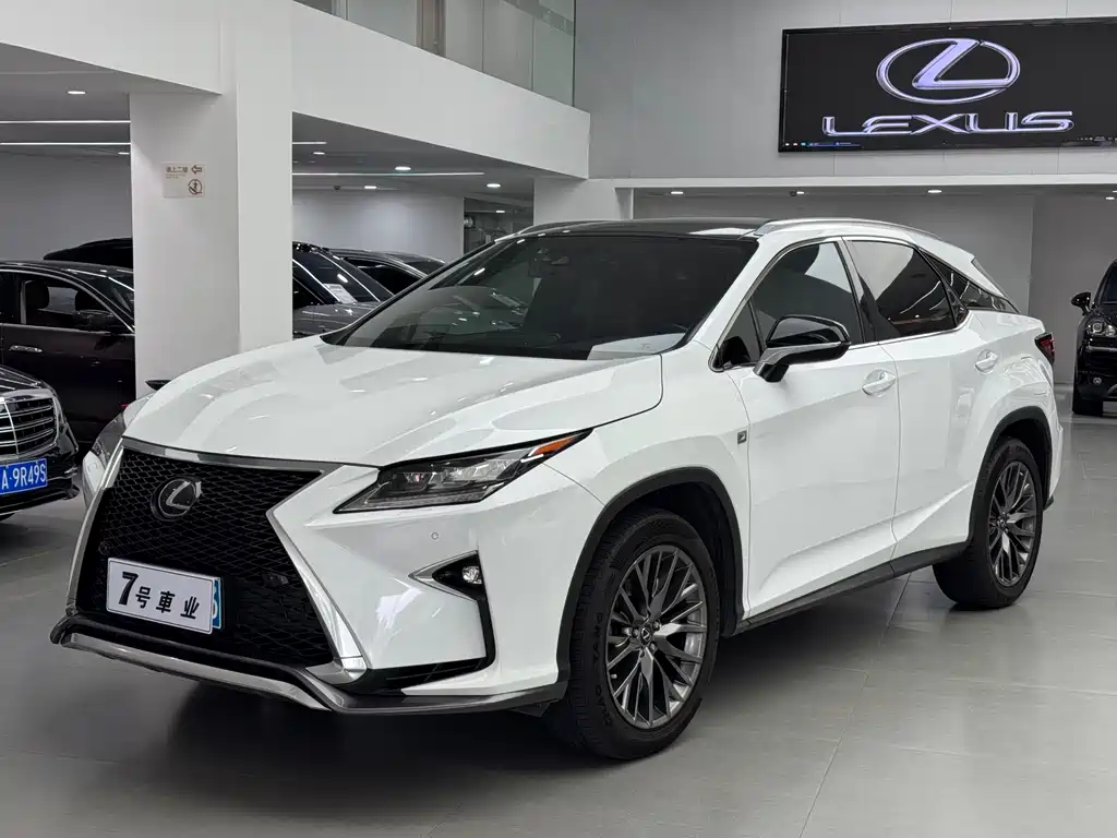 Lexus RX 2017 — фото 1