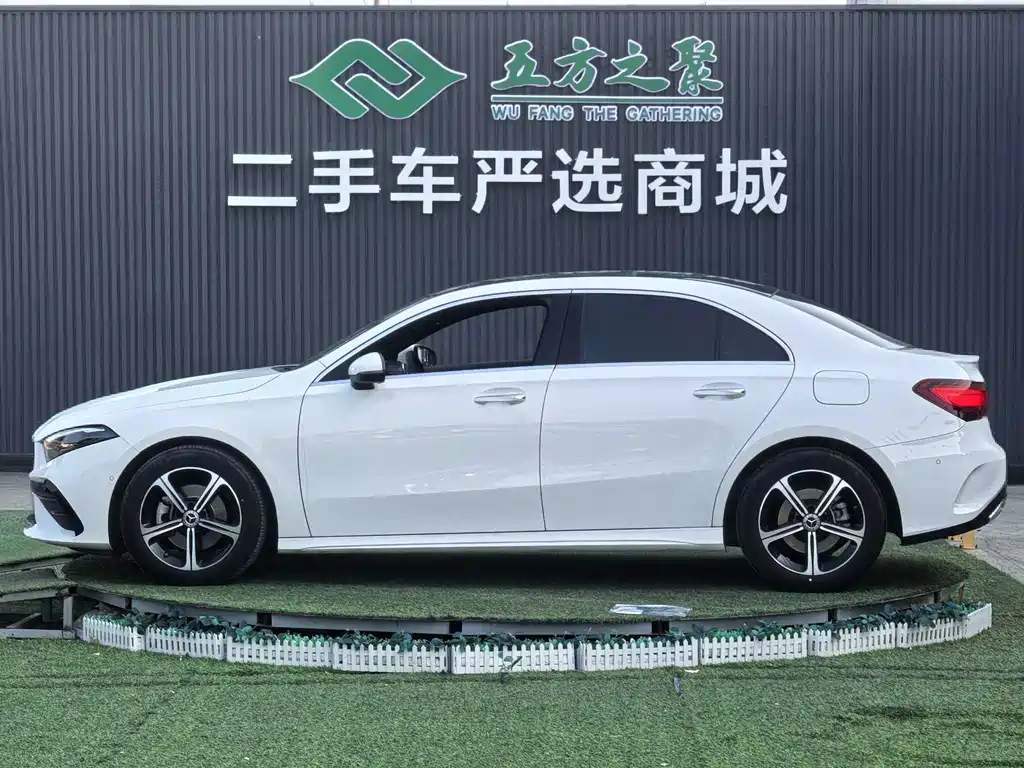 Mercedes-Benz A-Class 2023 — фото 22