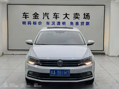 Volkswagen Sagitar 2016
