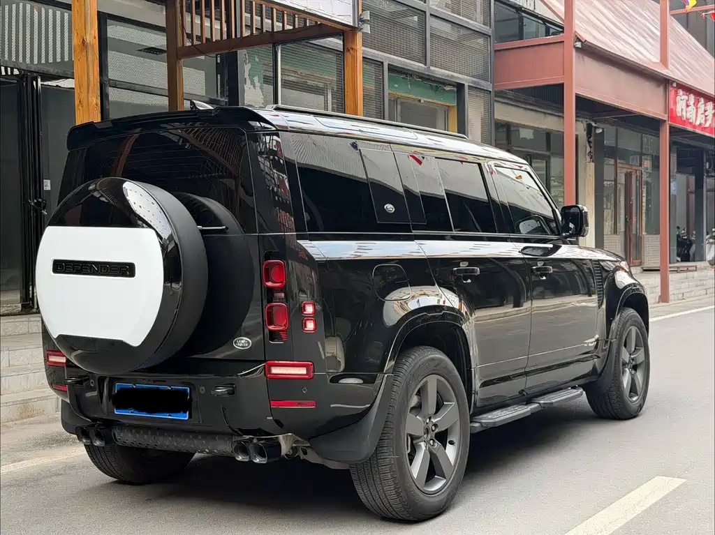 Land Rover Defender 2024 — фото 21