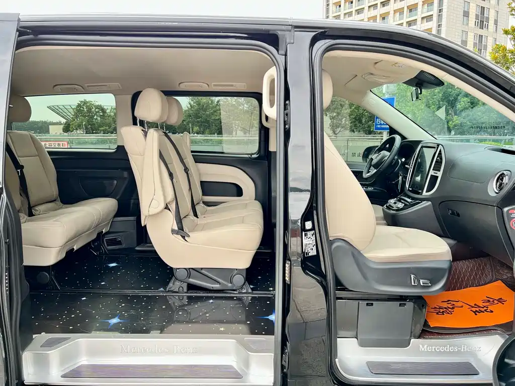 Mercedes-Benz Vito 2023 — фото 11