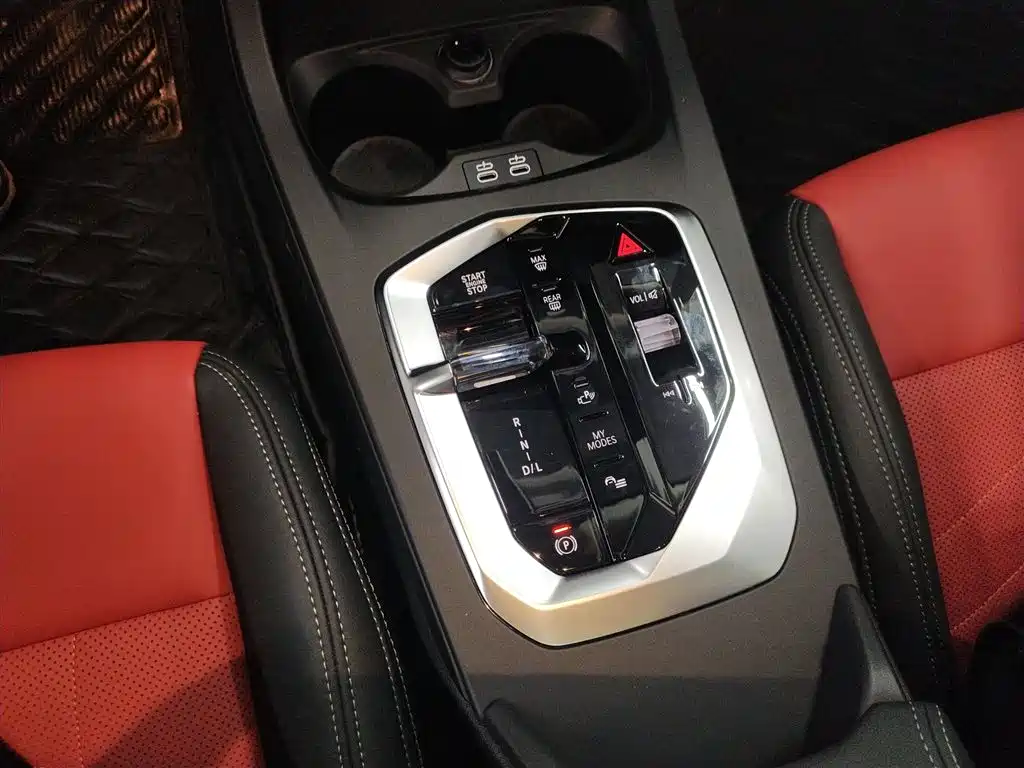 BMW 2 Series 2025 — фото 14