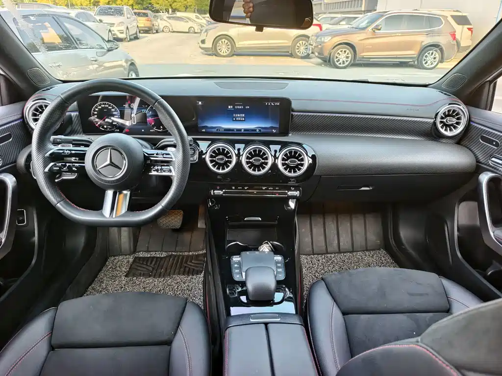 Mercedes-Benz A-Class 2023 — фото 14
