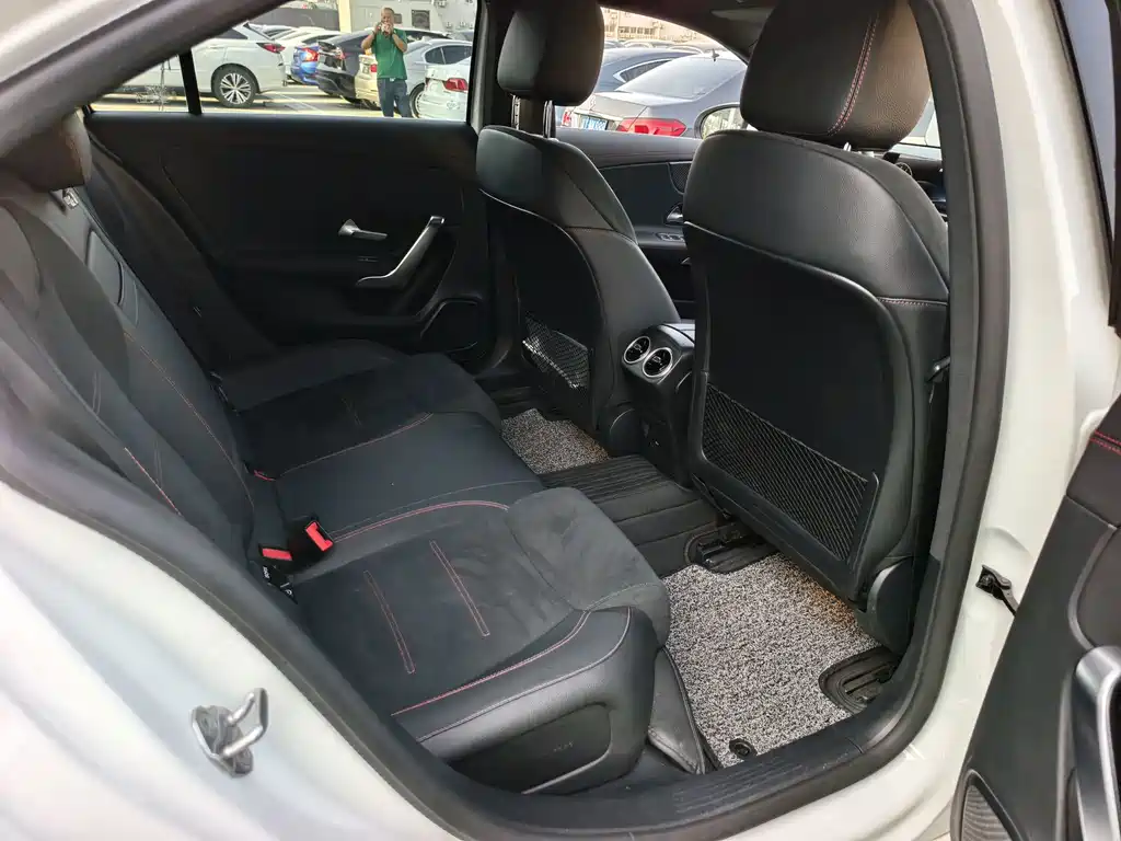 Mercedes-Benz A-Class 2023 — фото 16
