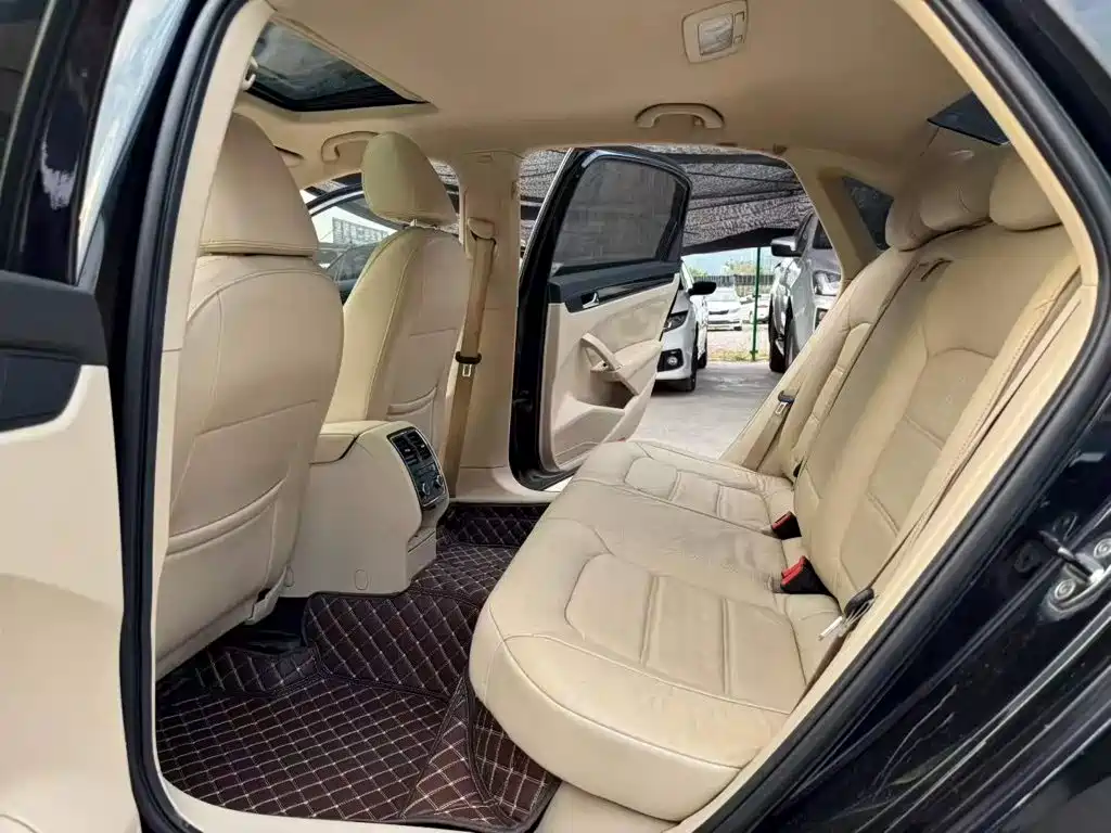 Volkswagen Passat 2013