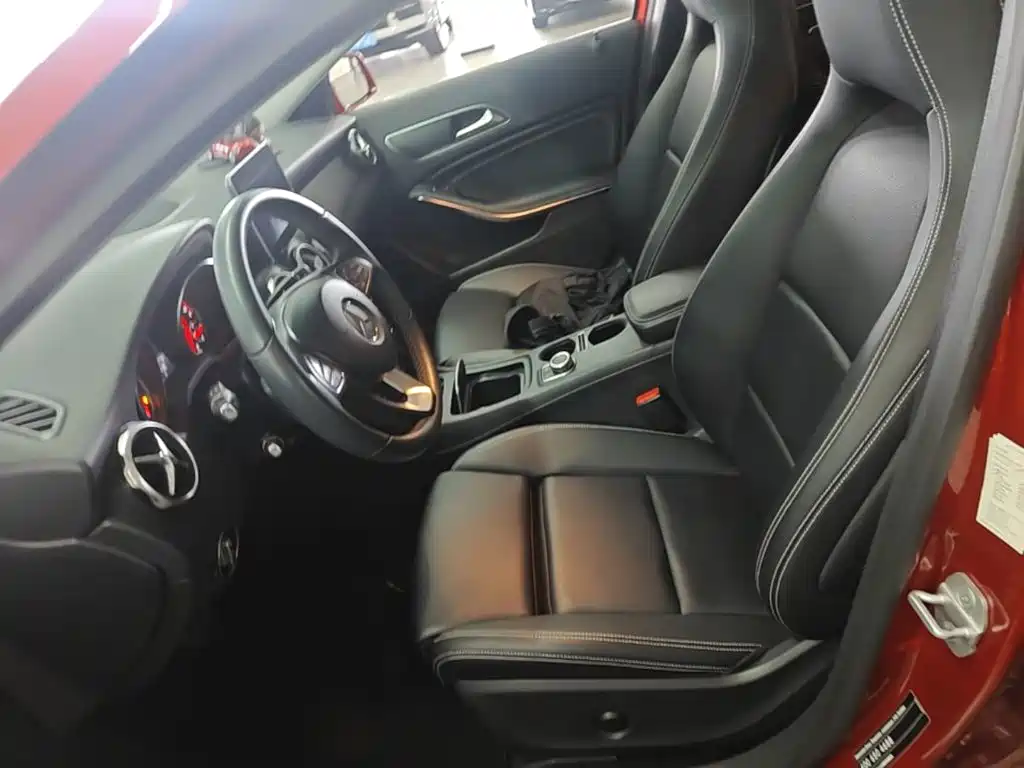 Mercedes-Benz GLA 2017 — фото 15
