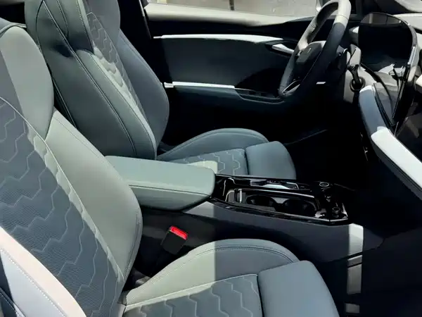 Audi Q6L E-Tron 2025