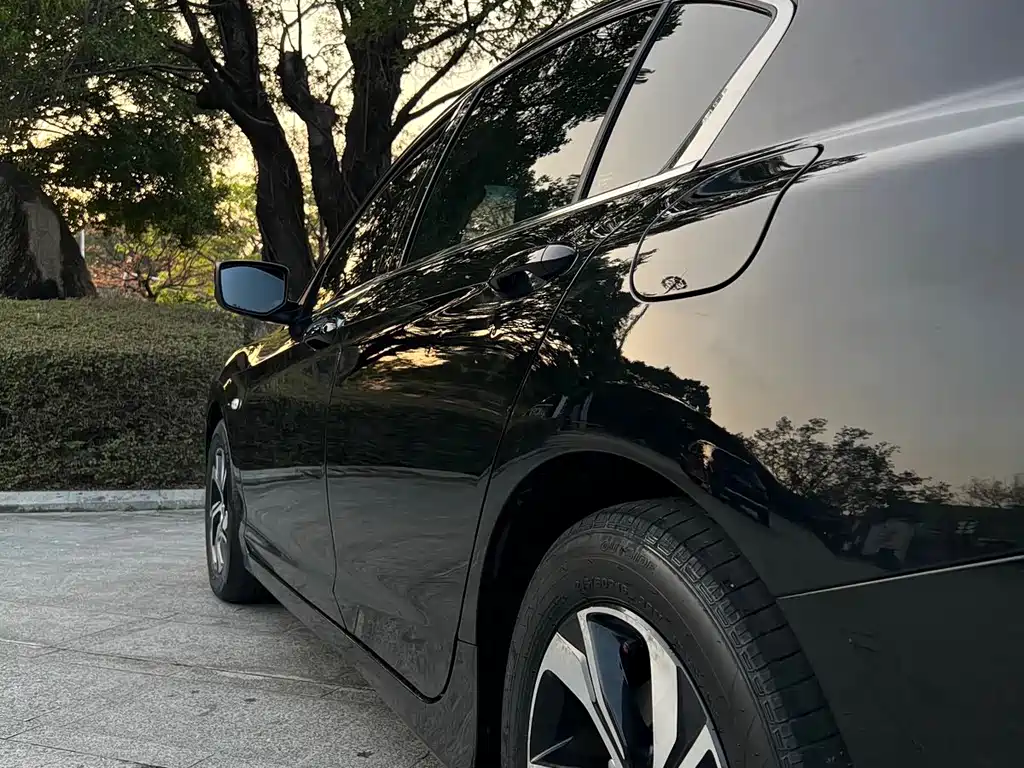 Honda Accord 2017 — фото 30