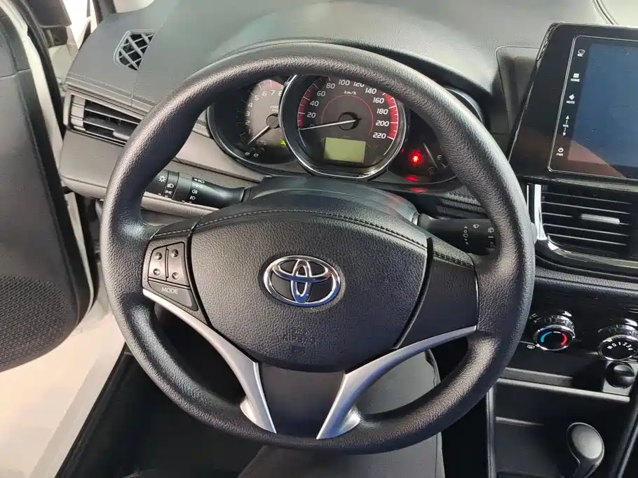 Toyota Vios 2023 — фото 15