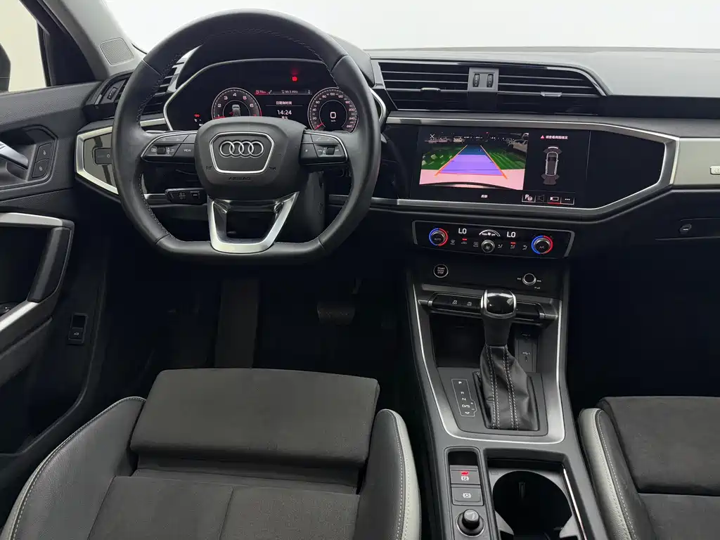 Audi Q3 2023 — фото 12