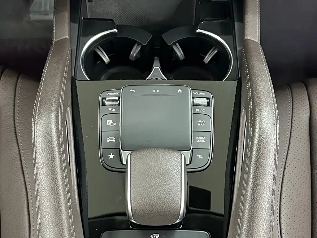 Mercedes-Benz GLE 2020 — фото 18