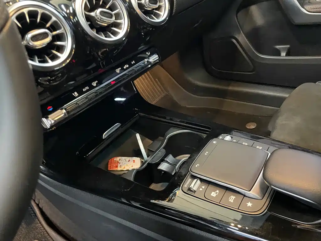 Mercedes-Benz A-Class 2020 — фото 15
