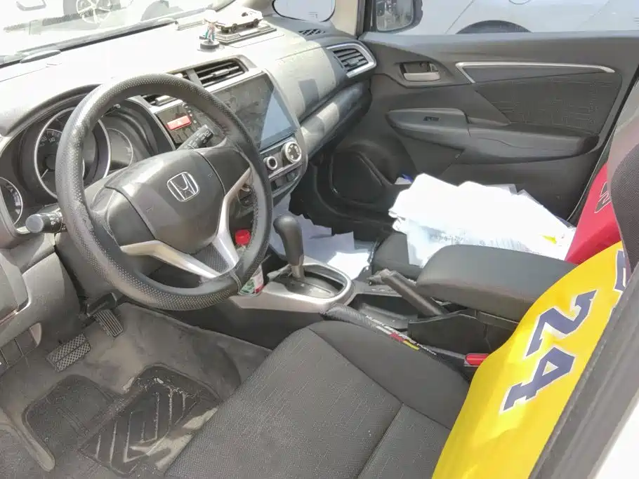 Honda Fit 2015 — фото 12