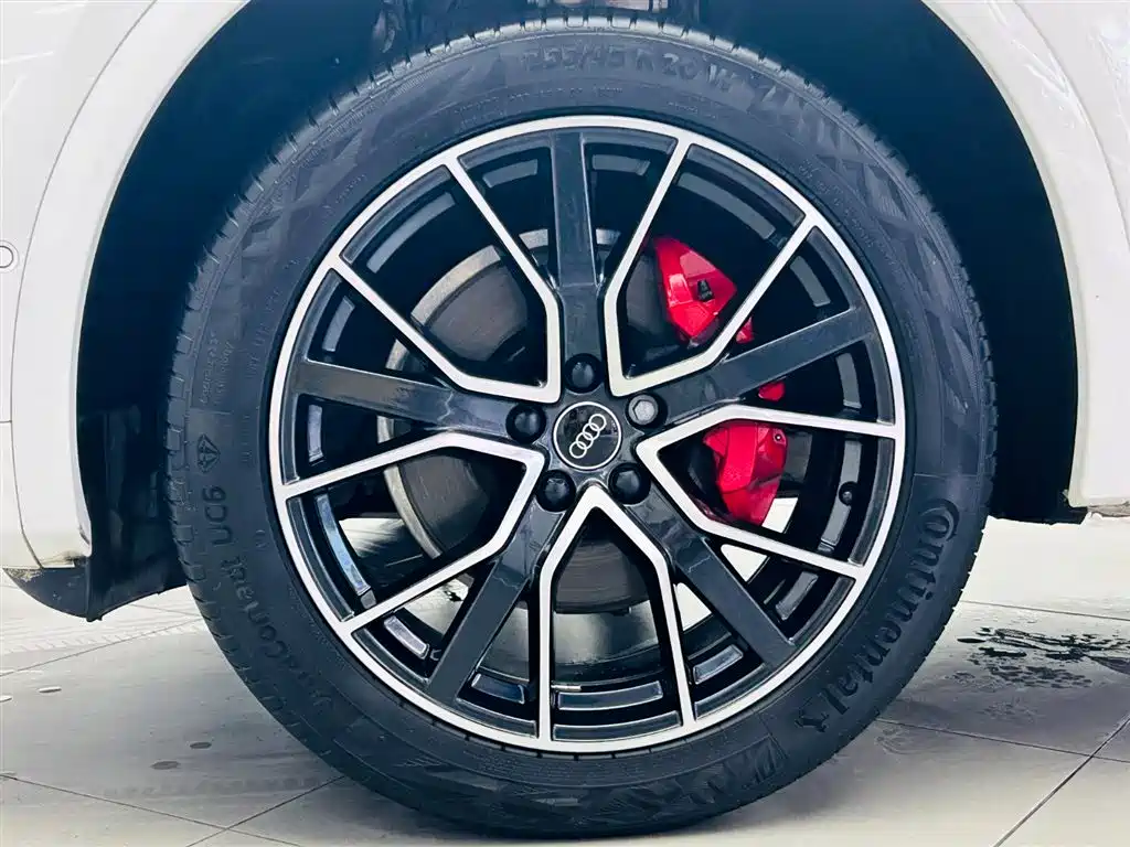 Audi Q5L 2024 — фото 10