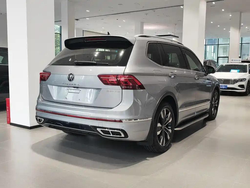 Volkswagen Tiguan L 2022 — фото 8