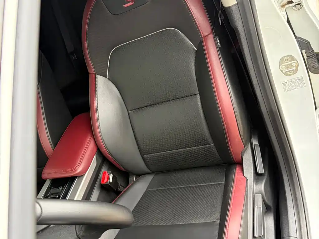 Geely Binyue 2021