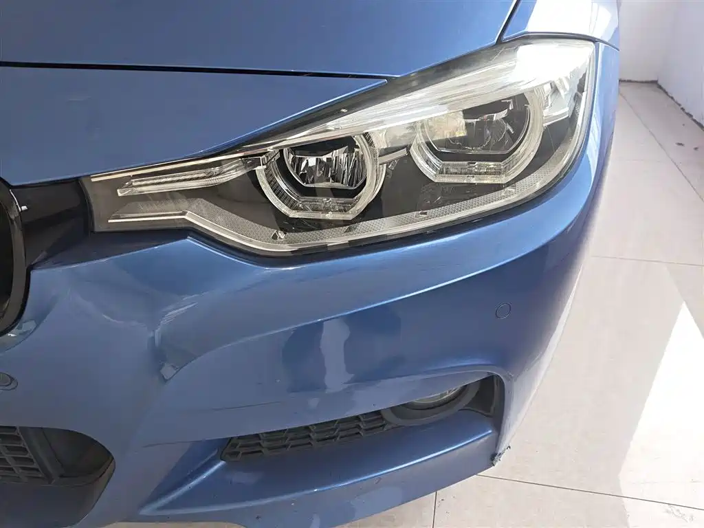 BMW 3 Series 2017 — фото 18