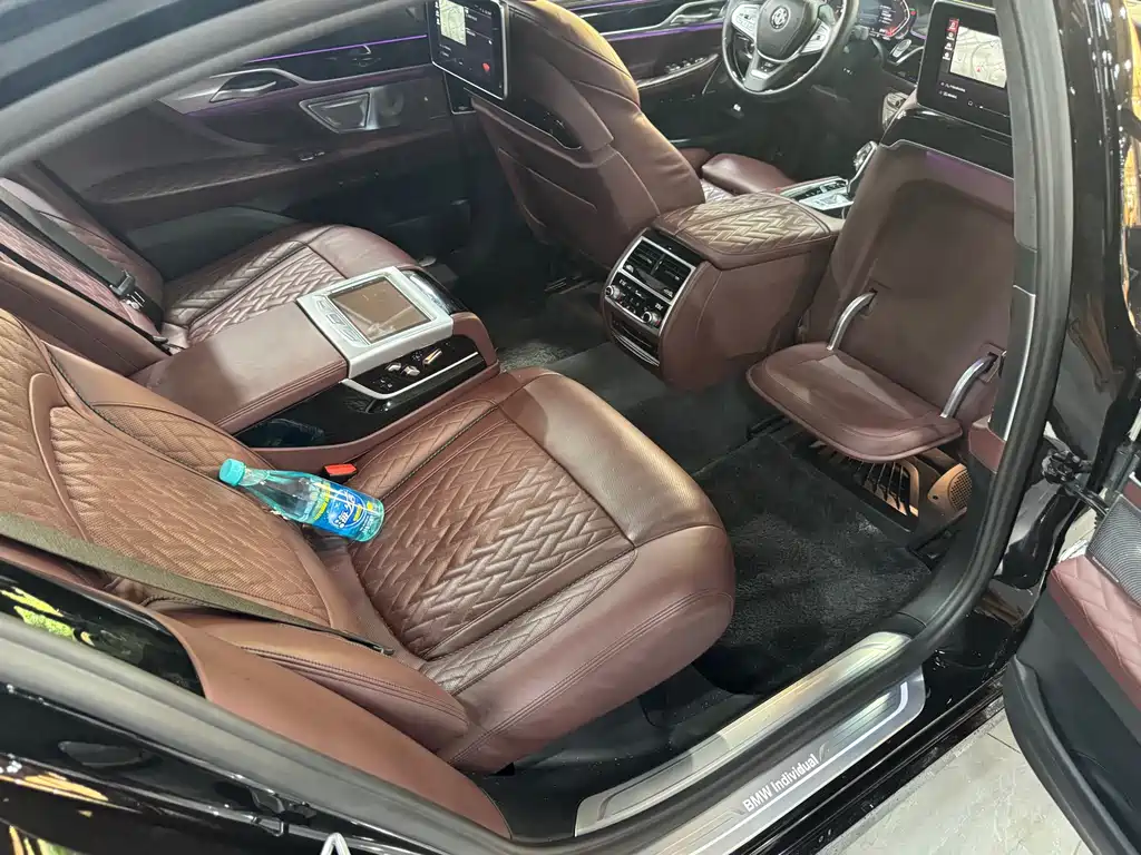BMW 7 Series 2022 — фото 12