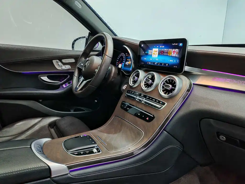 Mercedes-Benz GLC 2021 — фото 15