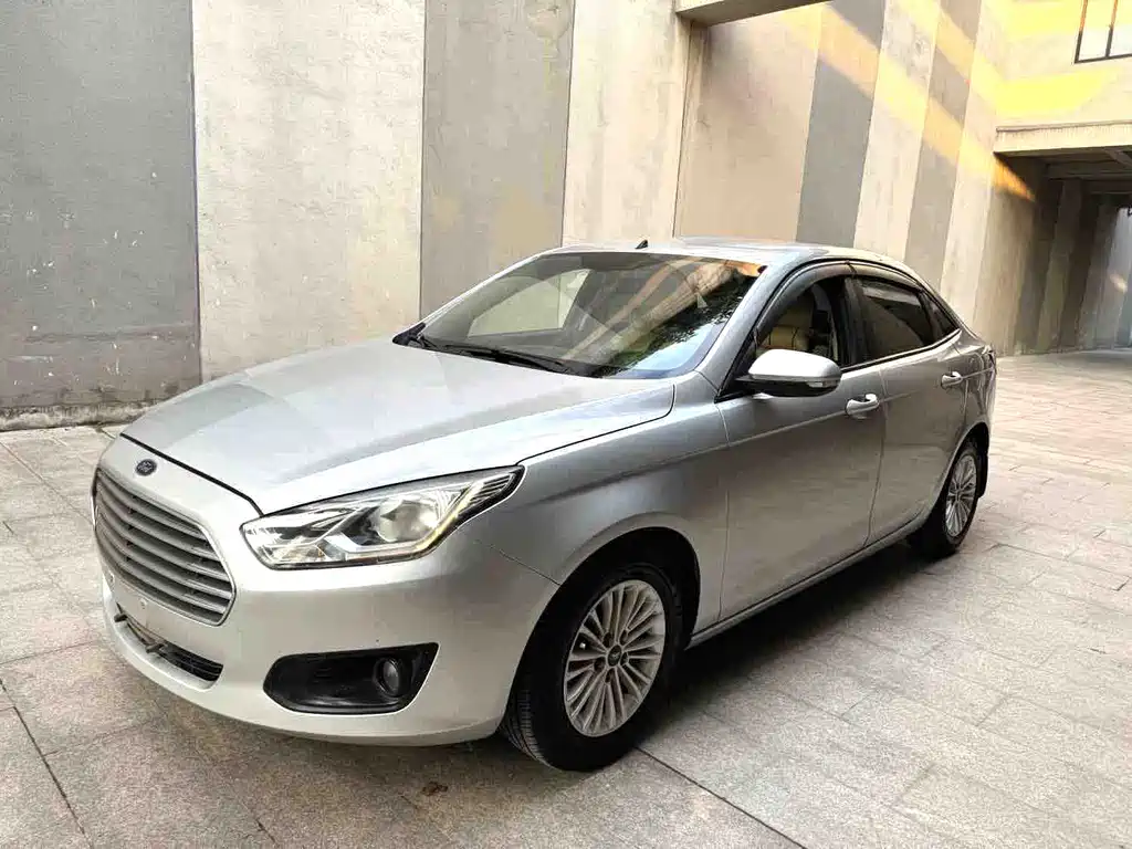 Ford Escort 2015