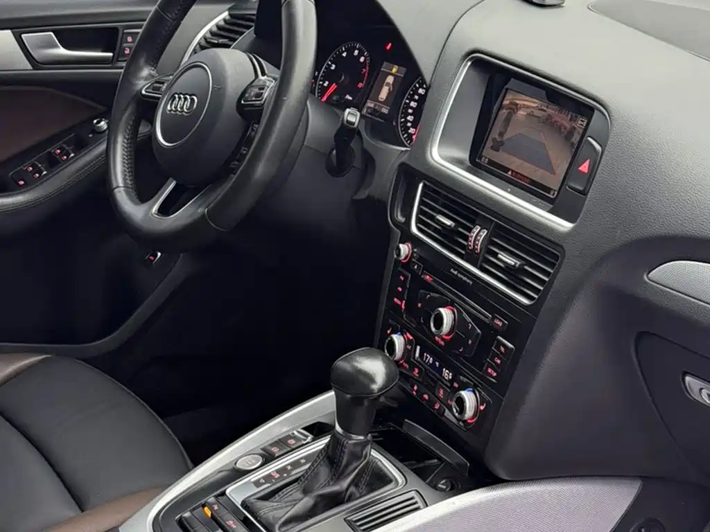 Audi Q5 2017 — фото 22
