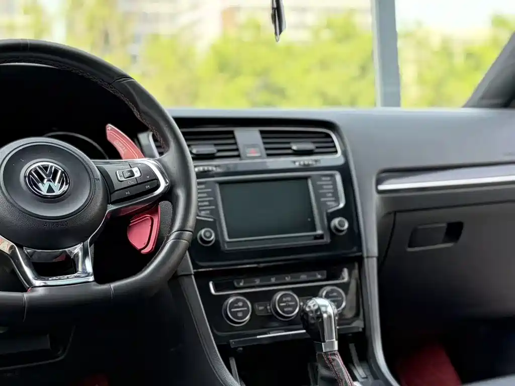 Volkswagen Golf GTI 2015 — фото 16